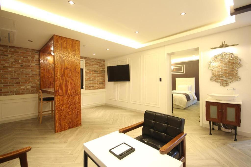 Gray Hotel Пусан Экстерьер фото